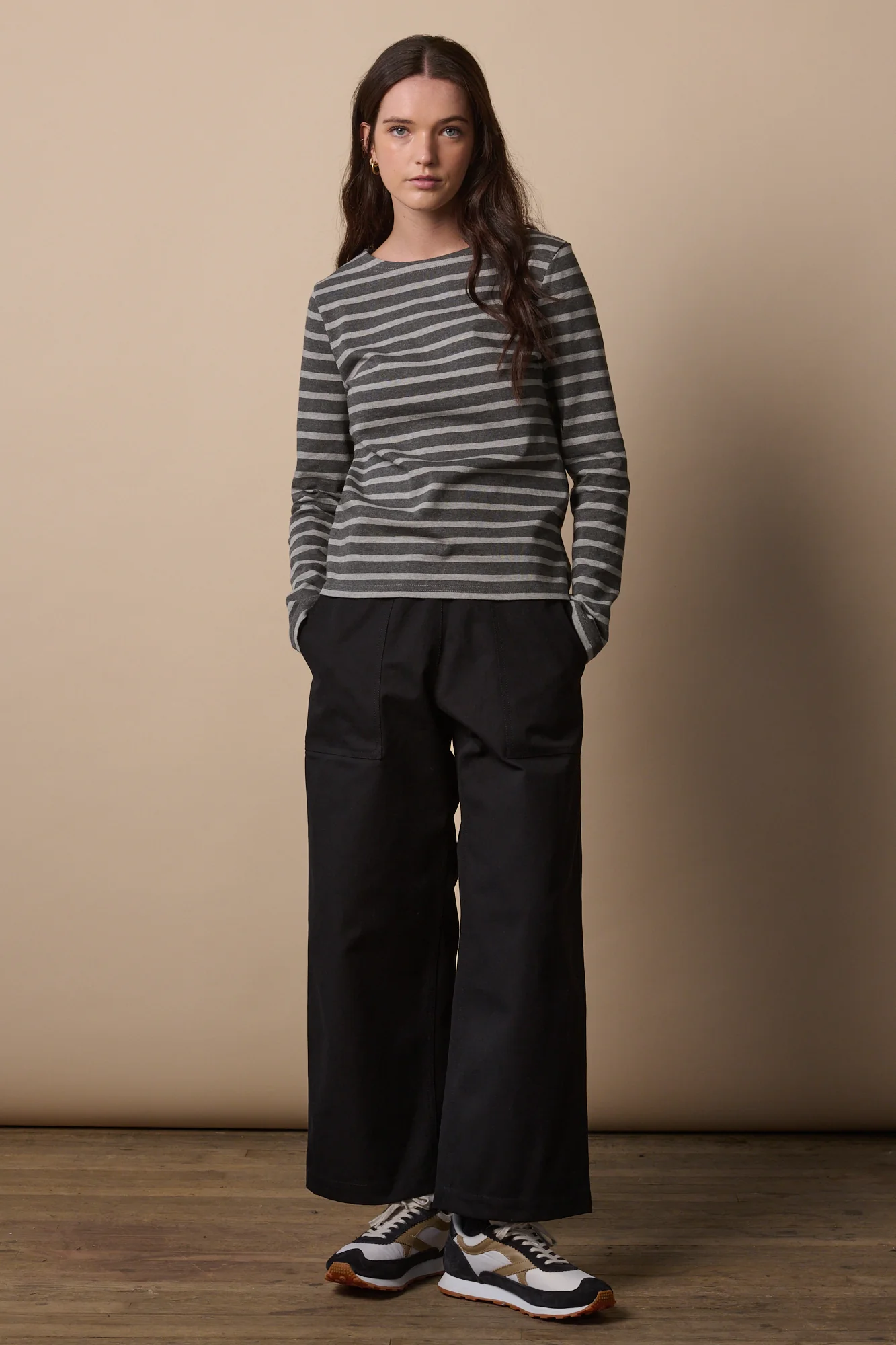 Camerawoman Drawstring Tapered Cotton Canvas Trousers - Black - Image 4