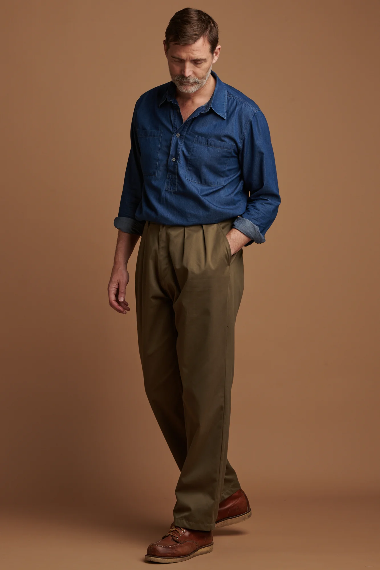 Men's Pleated Lightweight 100% Cotton Twill Chinos - Olive - Image 3