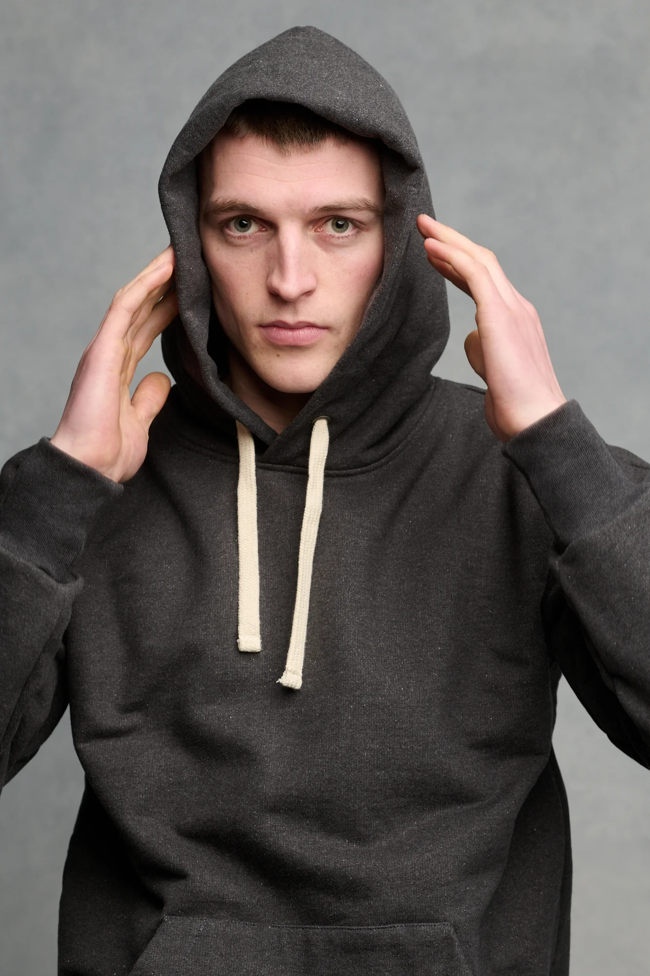 Men's Heritage Hooded Sweatshirt - Charcoal - Image 4