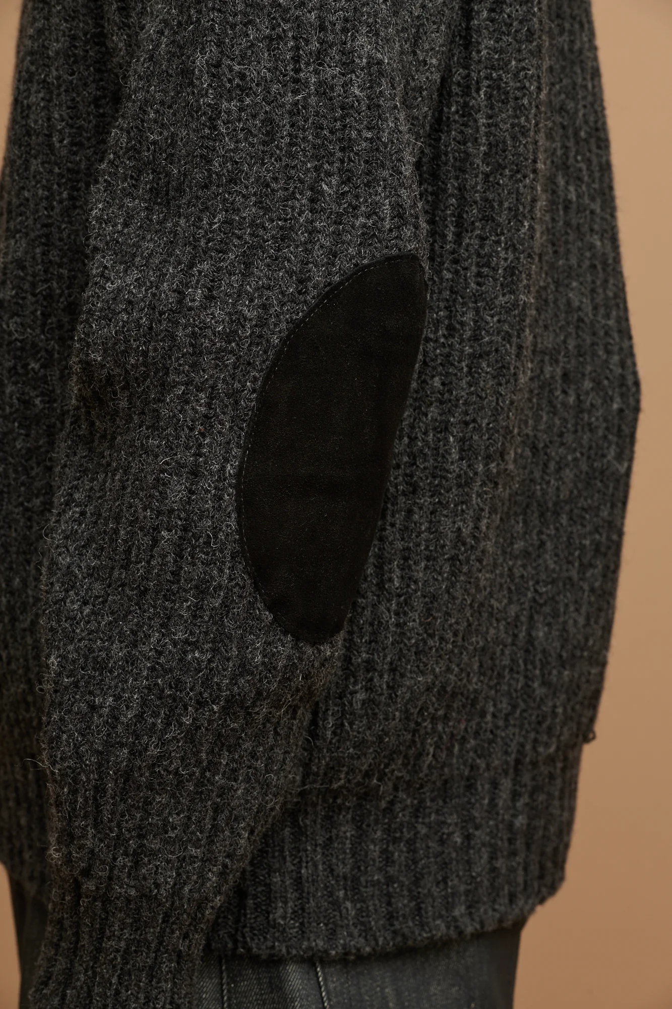 Men's Lambswool Fisherman Ribbed Jumper - Charcoal - Image 3