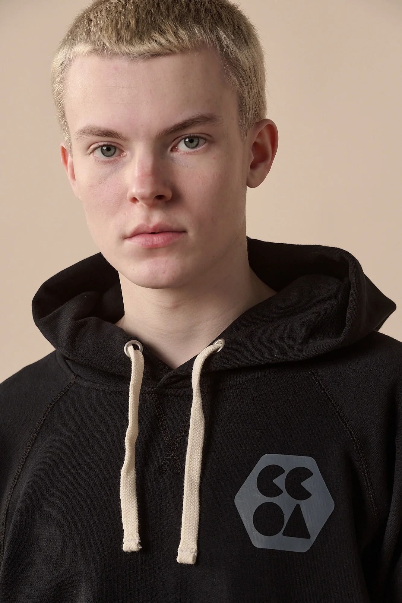 Men's Raglan Hooded Sweatshirt Plastic Free - Black - Image 5