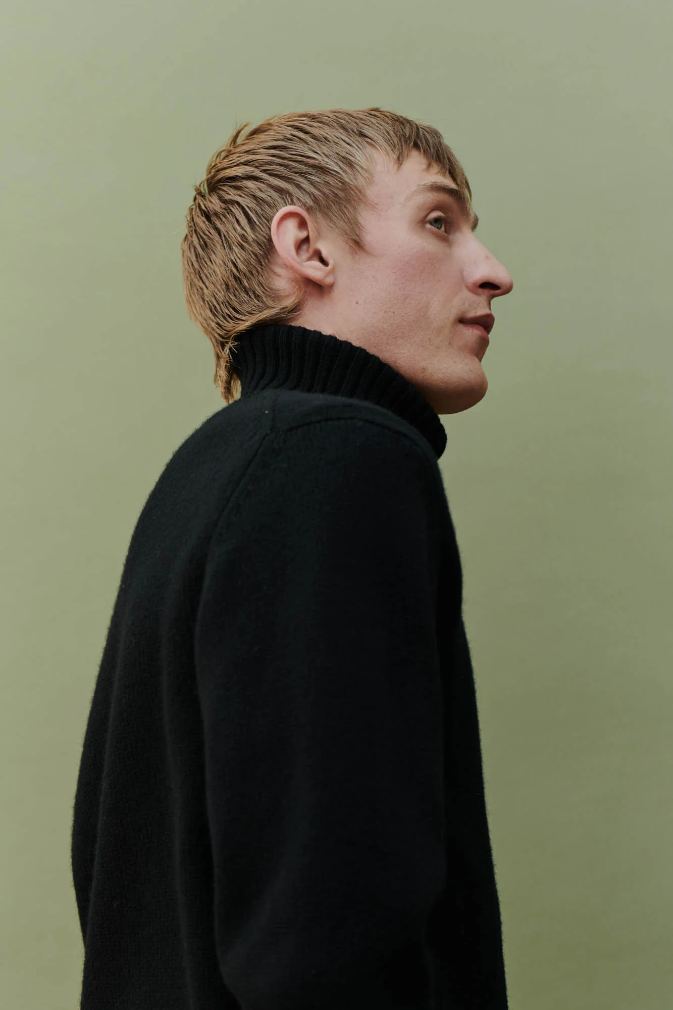 Men's Lambswool Roll Neck Jumper - Black - Image 4