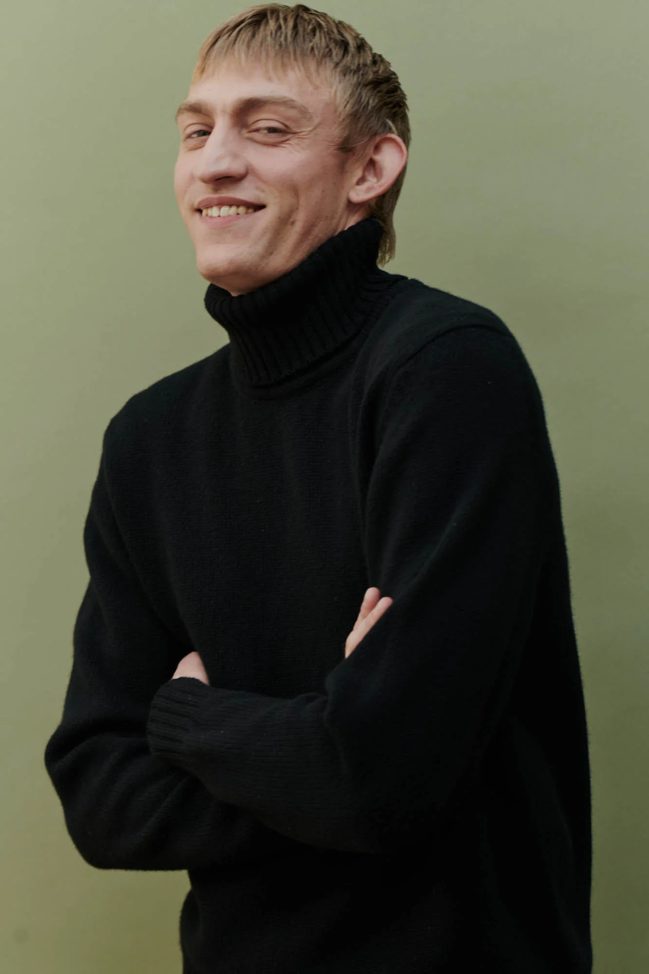Men's Lambswool Roll Neck Jumper - Black - Image 5