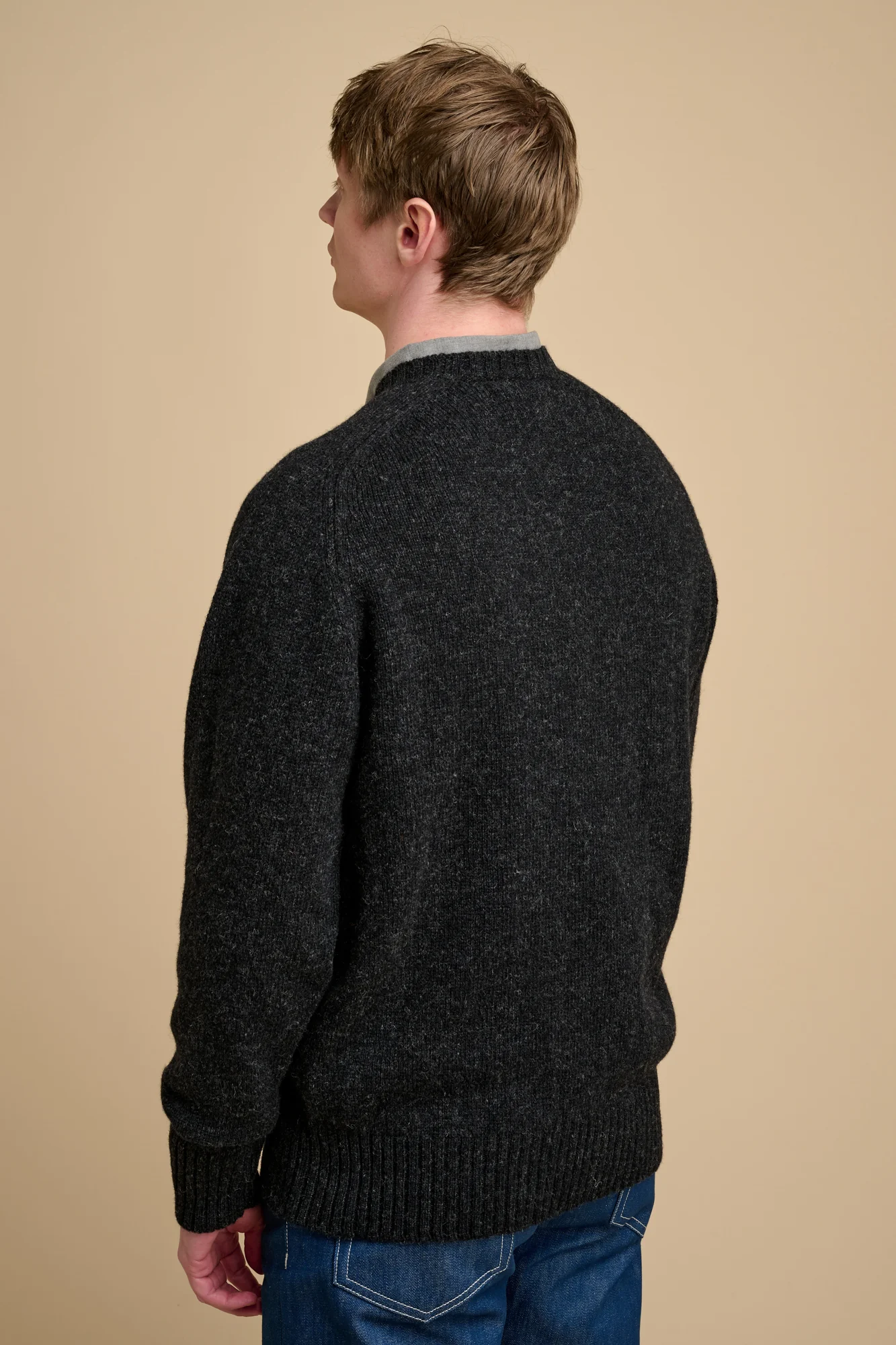 Men's Shetland Jumper - Charcoal - Image 4