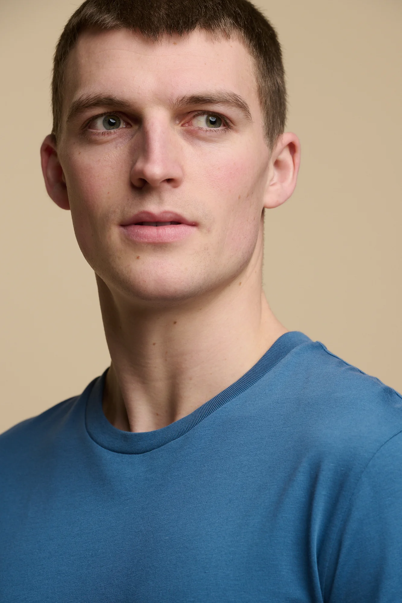 Men's Short Sleeve T Shirt RAF Blue - Image 3