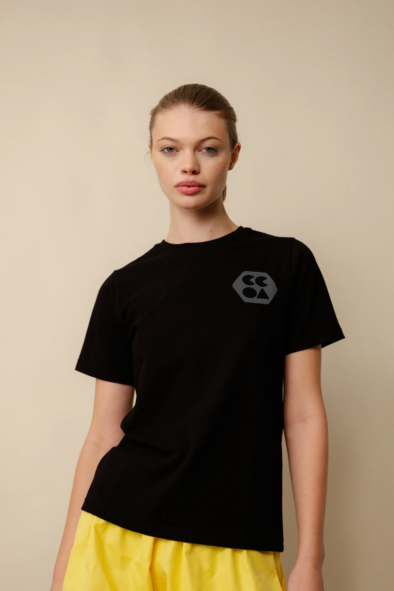Women's Breathable T Shirt Plastic Free - Black - Image 4
