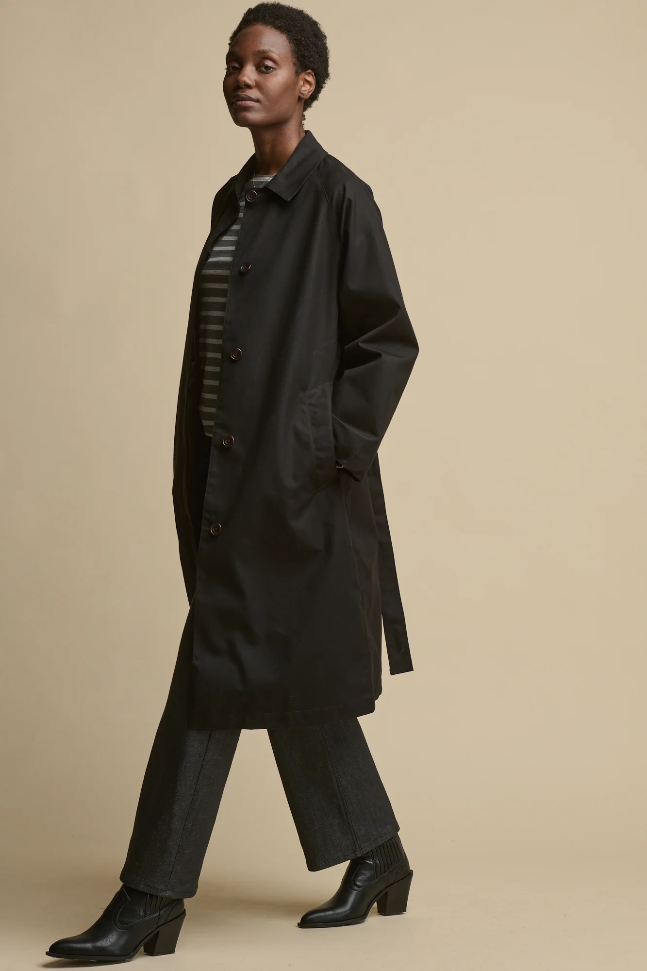 Women's Frances Belted Raglan Raincoat - Black - Image 4