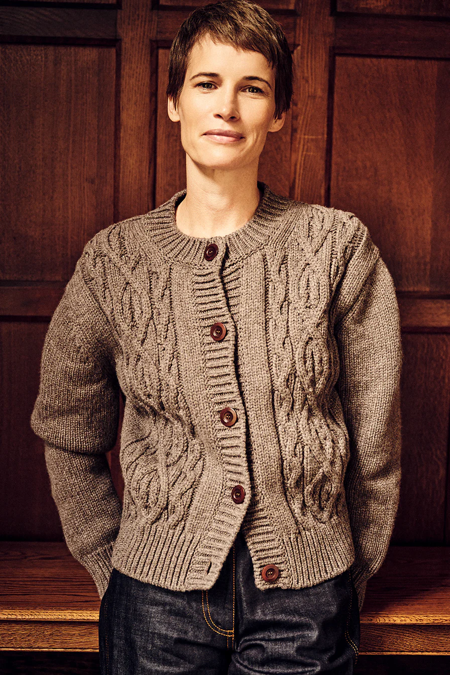 Women's Heavy Cable Cardigan Truffle
