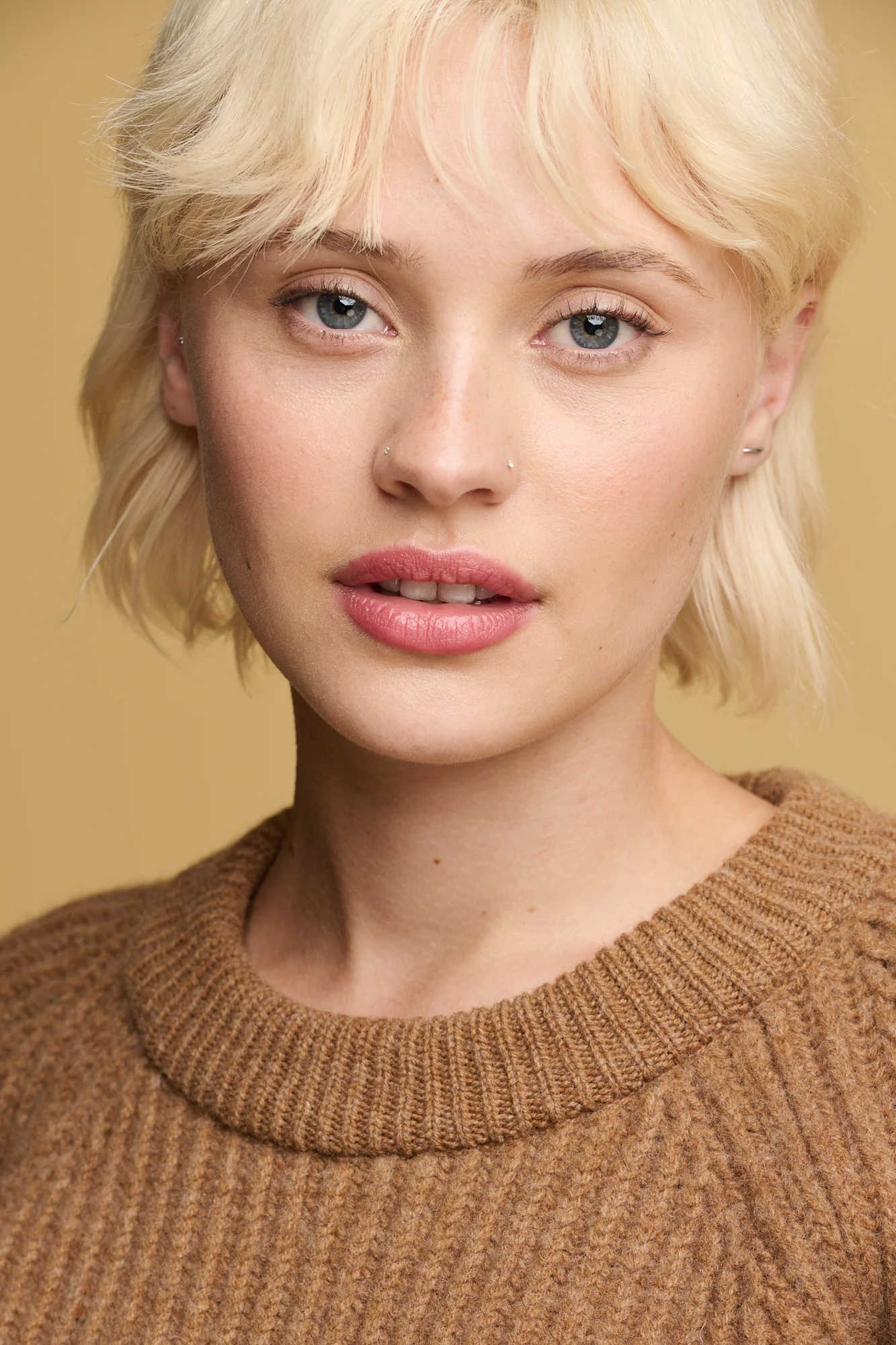 Women's Lambswool Fisherman Ribbed Jumper - Dark Camel - Image 4