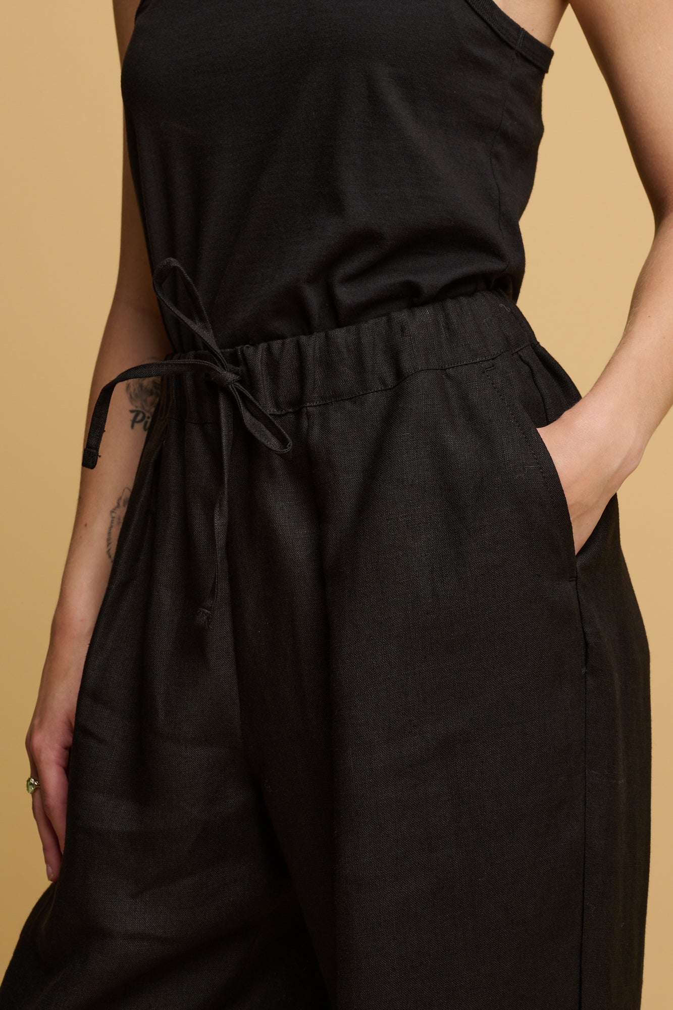 Women's Lorna Elasticated Waist Linen Trouser - Black - Image 3