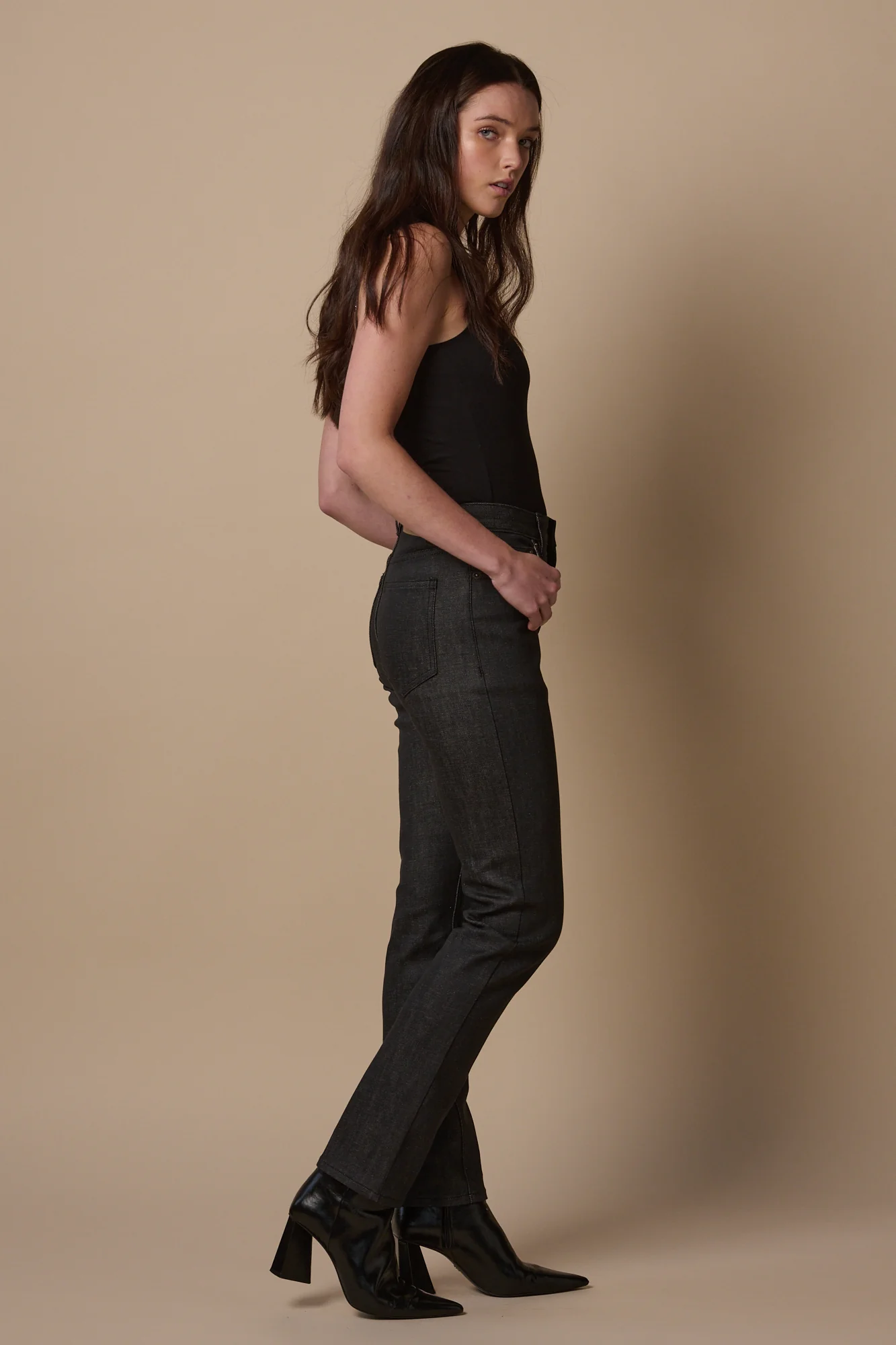 Women's Straight Leg High Rise Denim Jeans - Black - Image 4
