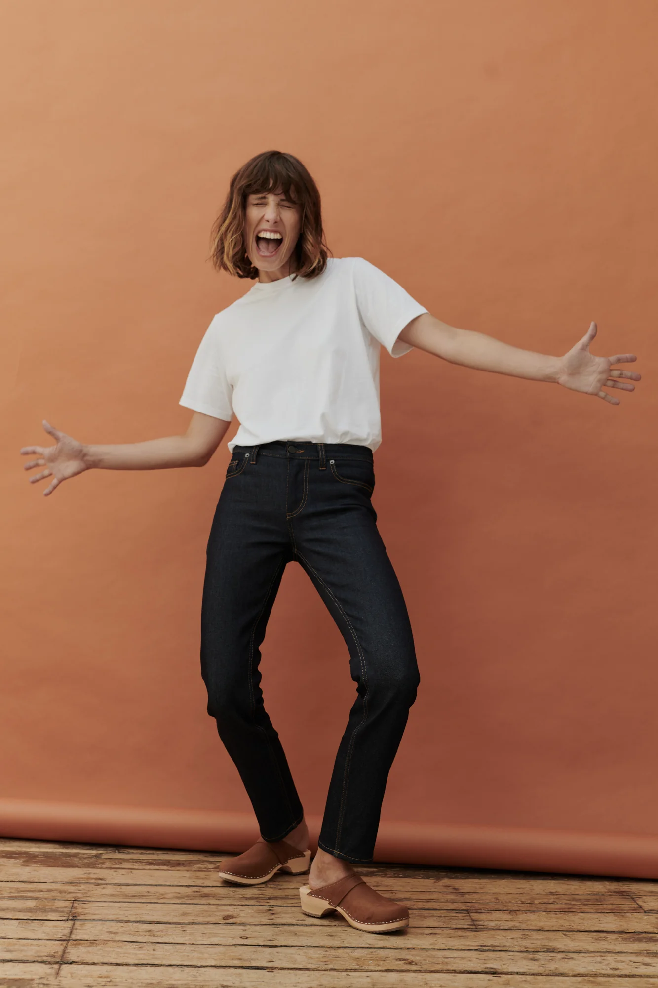 Women's Straight Leg Mid Rise Denim Jeans - Indigo - Image 5