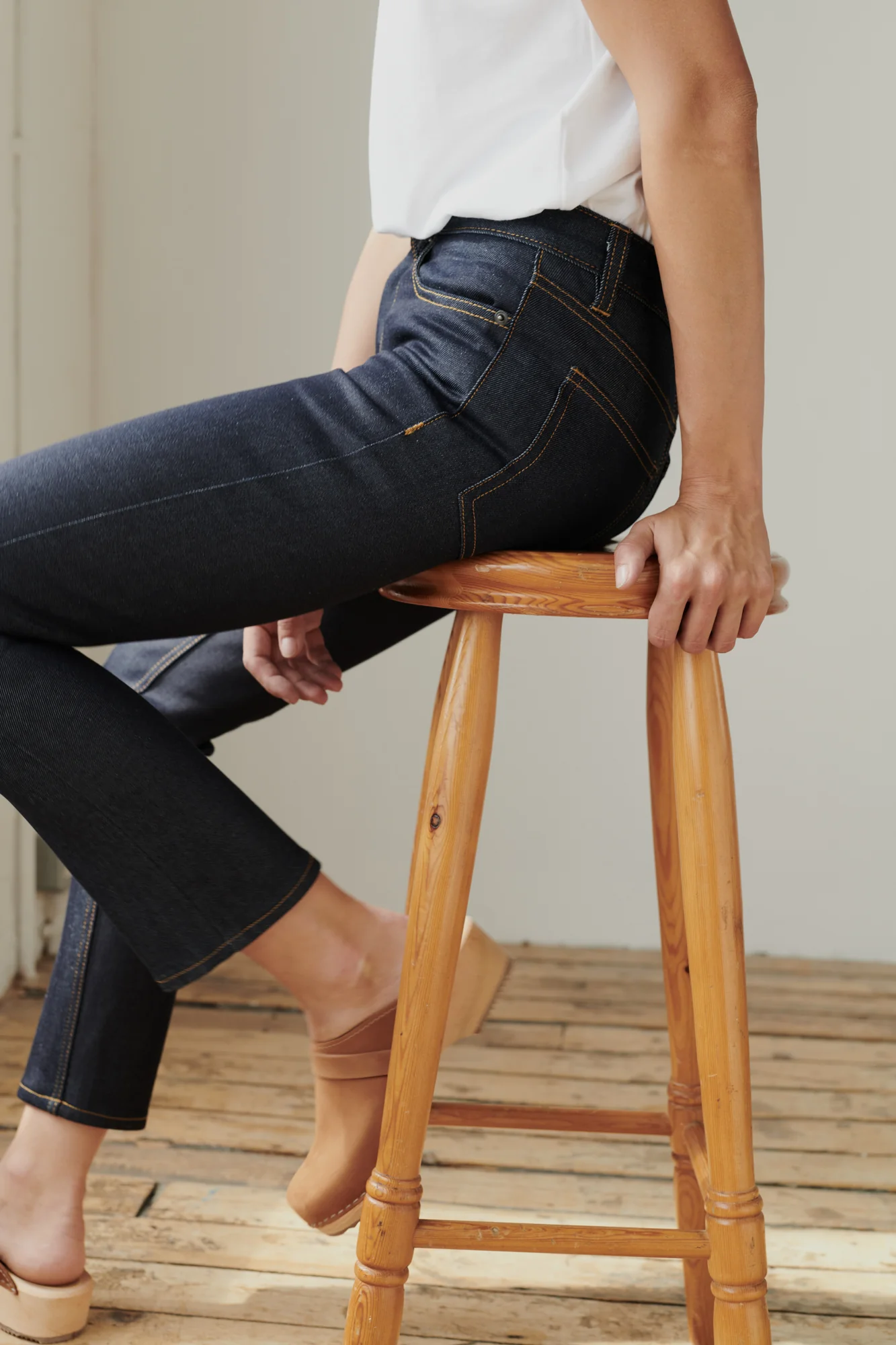 Women's Straight Leg Mid Rise Denim Jeans - Indigo - Image 6